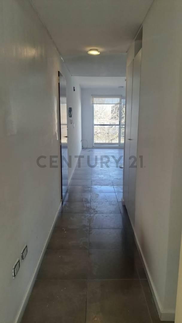Foto de DEPARTAMENTO 1 DORMITORIO EN ALBERDI, imagen 3