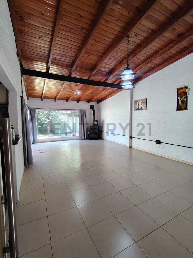Foto de Casa en Venta en Ibarlucea con pileta, imagen 5