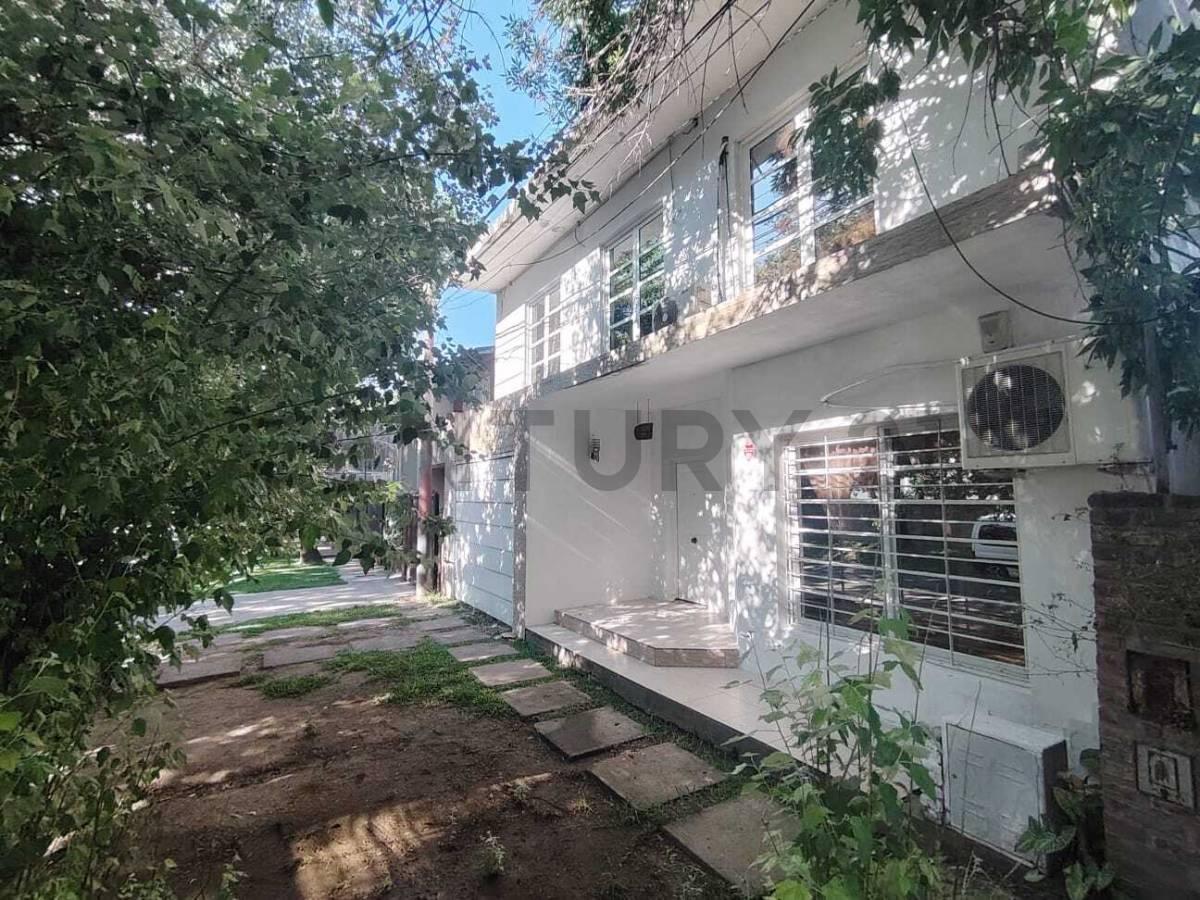 Foto de VENTA CASA EN GRANADERO BAIGORRIA LADO RIO, imagen 1