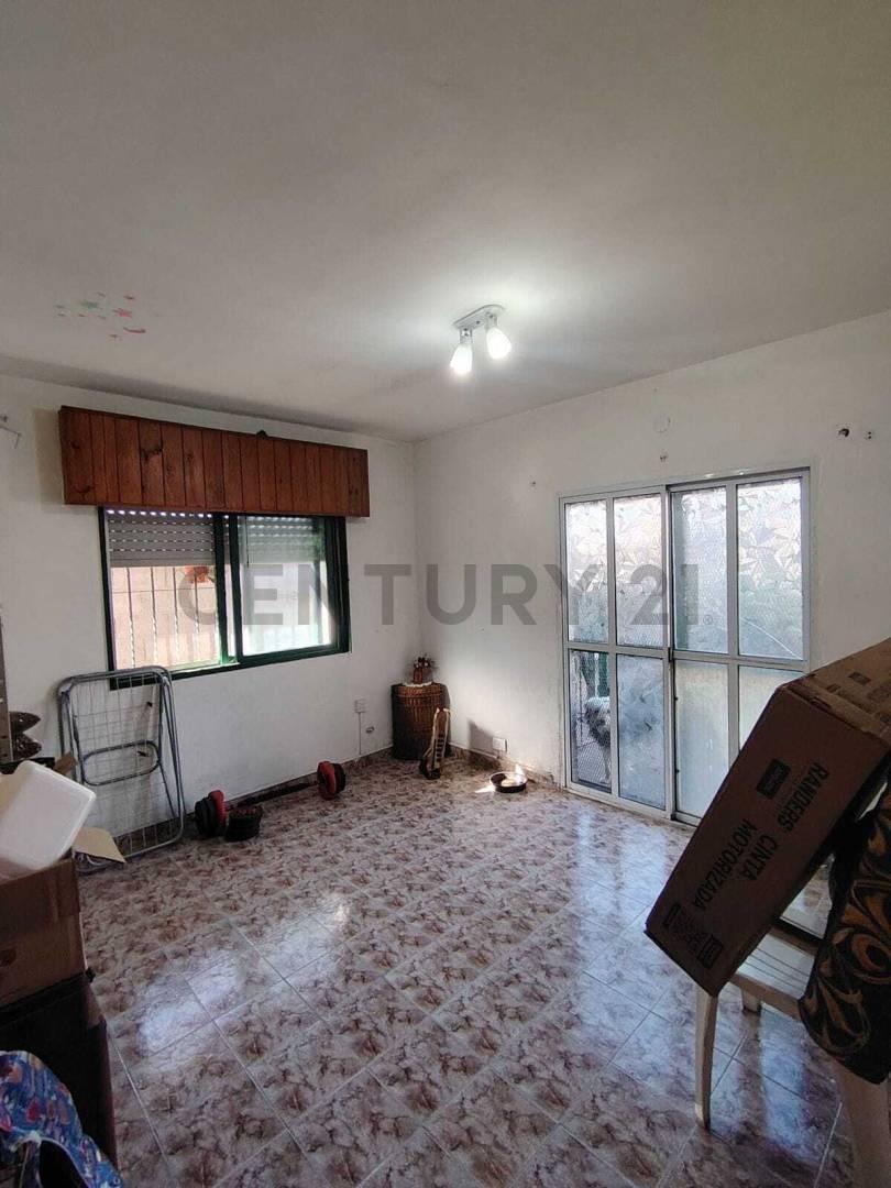 Foto de CASA 3 DORMITORIOS EN BARRIO LOS NARANJOS, imagen 5