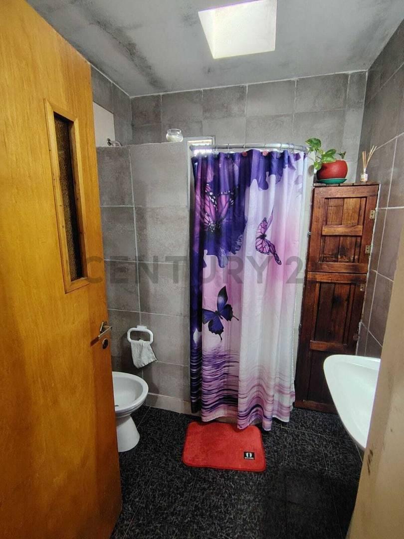 Foto de CASA 3 DORMITORIOS EN BARRIO LOS NARANJOS, imagen 2