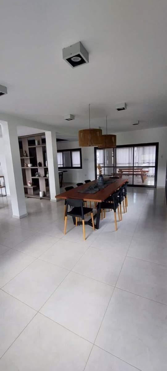 Vendo Chalet a 1 Cuadra de La Ruta 5 en Anisacate 5