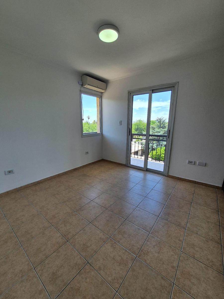 Departamento en Ituzaingó a m de Plaza Pedro del Castillo 3