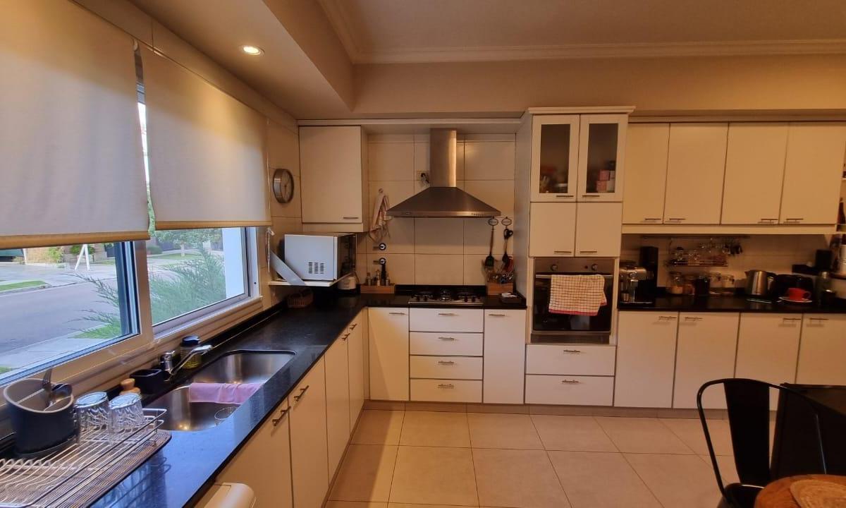 Casa en Barrio Palmares 2