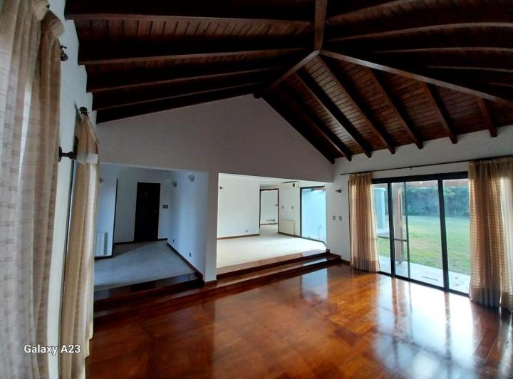 Casa en  alquiler 4