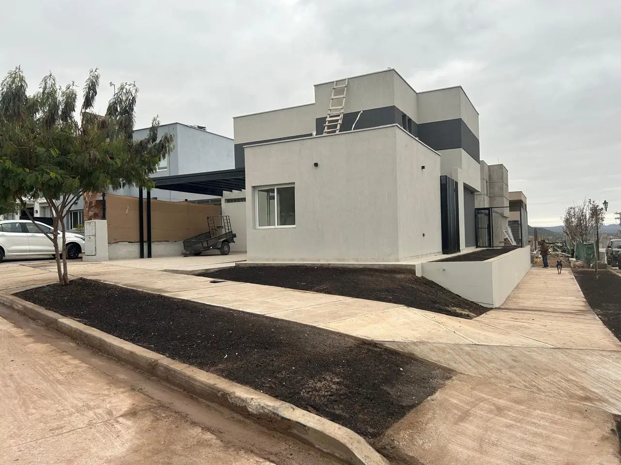 Barrio La Bastilla-Casa en Las Heras 3