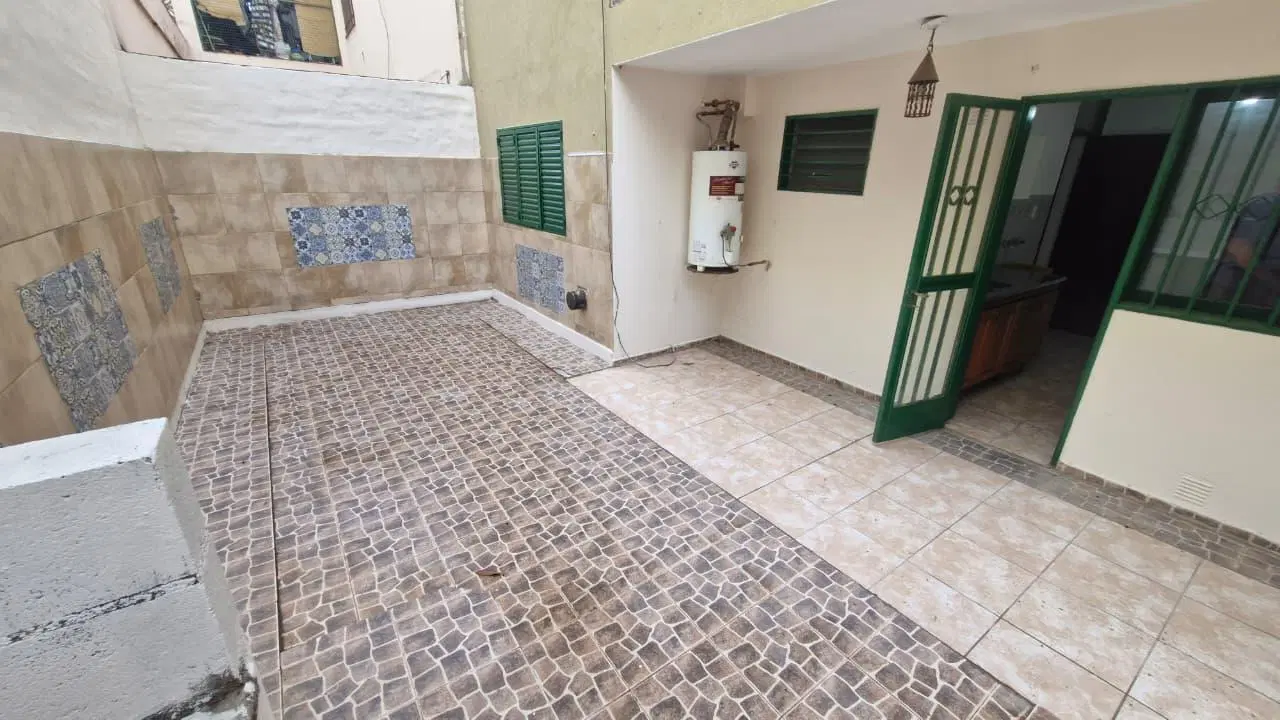 VENDO B° Alto Alberdi Departamento 2 dormitorios con patio grande 75M2 2