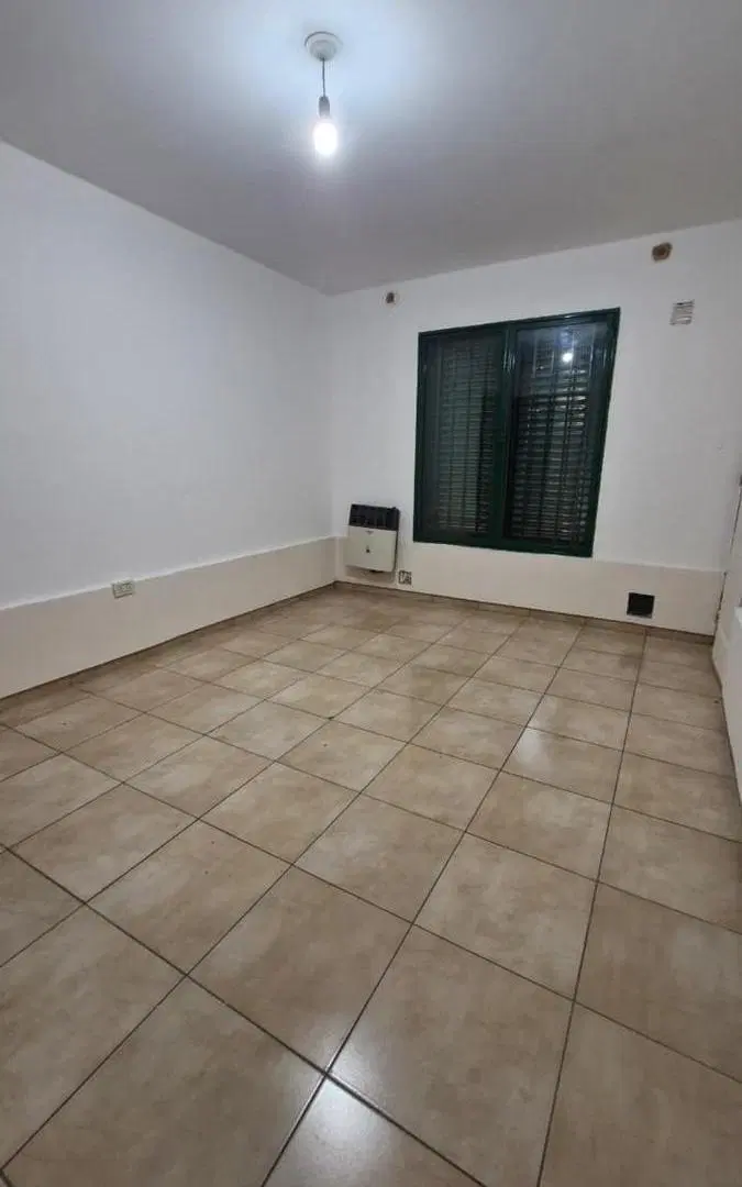 VENDO B° Alto Alberdi Departamento 2 dormitorios con patio grande 75M2 3