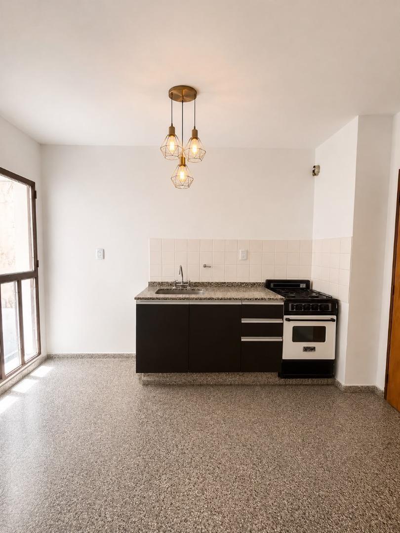 Foto de Departamento 2 dorm. frente con balcon en Cofico, imagen 3