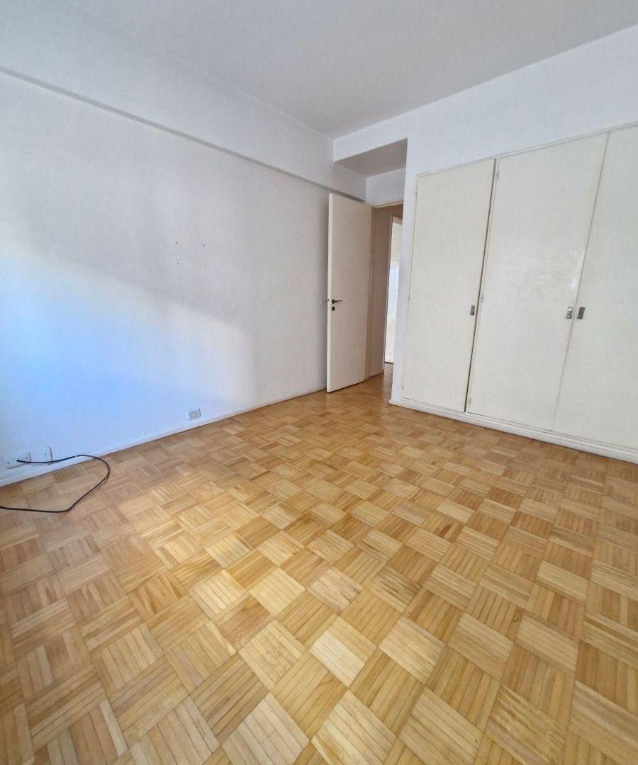 Foto de Venta, departamento 5° piso Talcahuano y Arenales 76 mts. Con balcón., imagen 2