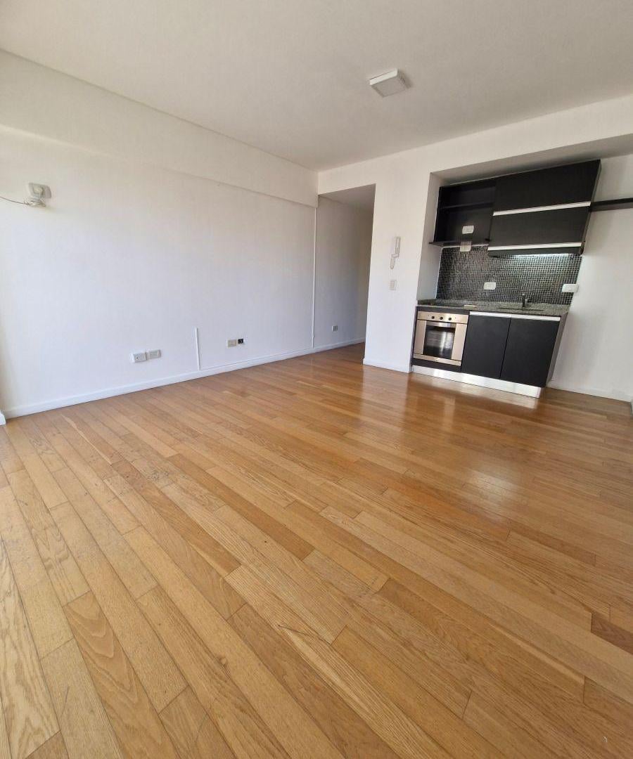 Foto de Departamento con balcón en alquiler Recoleta, imagen 1