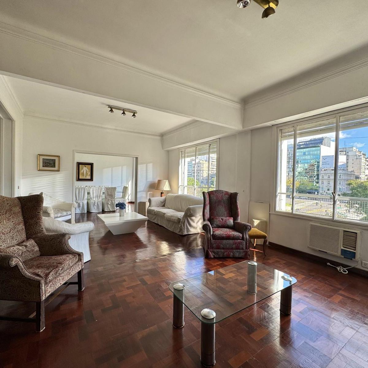 Venta de Espectacular Piso de Categoría con Terraza 3