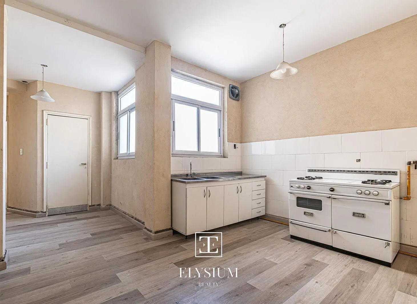 Venta de departamento de categoría en Recoleta, muy luminoso, con balcón, baulera y cochera 4