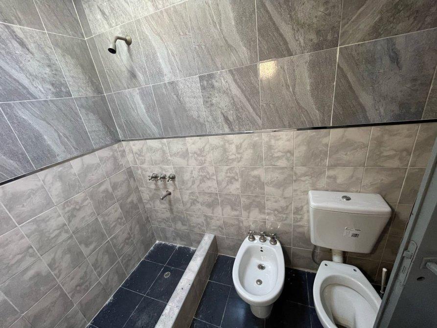 Venta de Galpon con Departamento Ideal Inversion 3