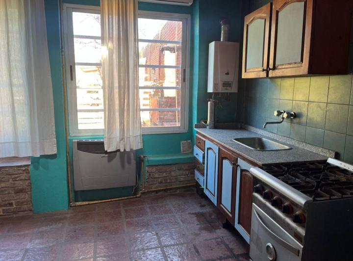 CASA EN ALQUILER DE 4 AMBIENTES 3