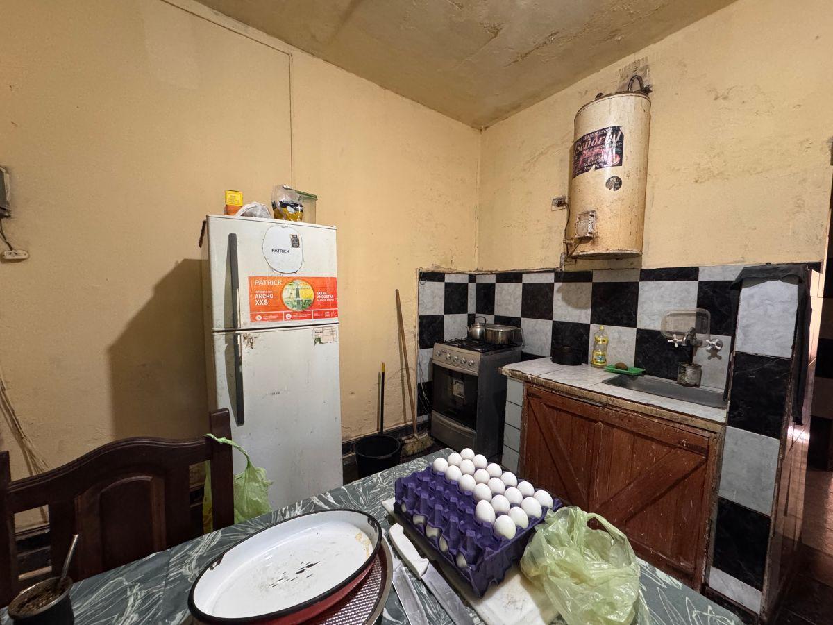 Foto de CASA DE 3 AMBIENTES EN VENTA A REFACCIONAR, imagen 2