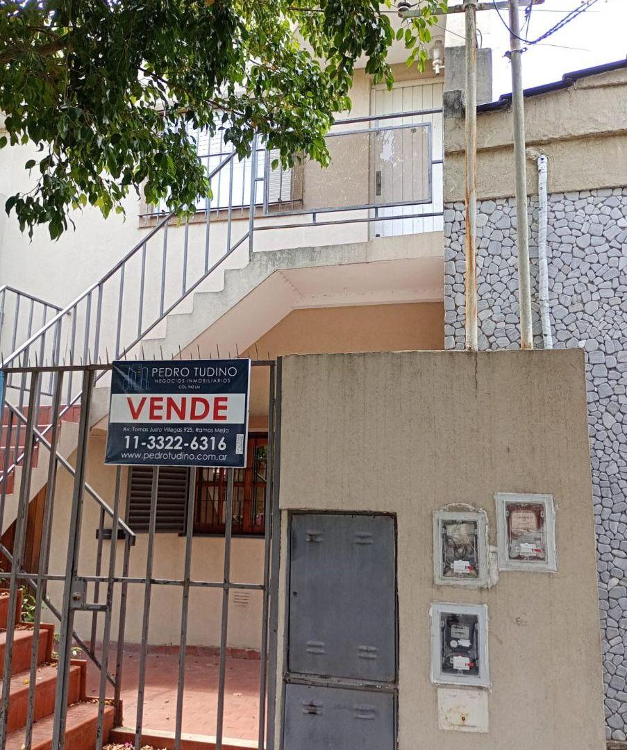 Departamento de 68 m² con 2 dormitorios en venta en Villa Sarmiento