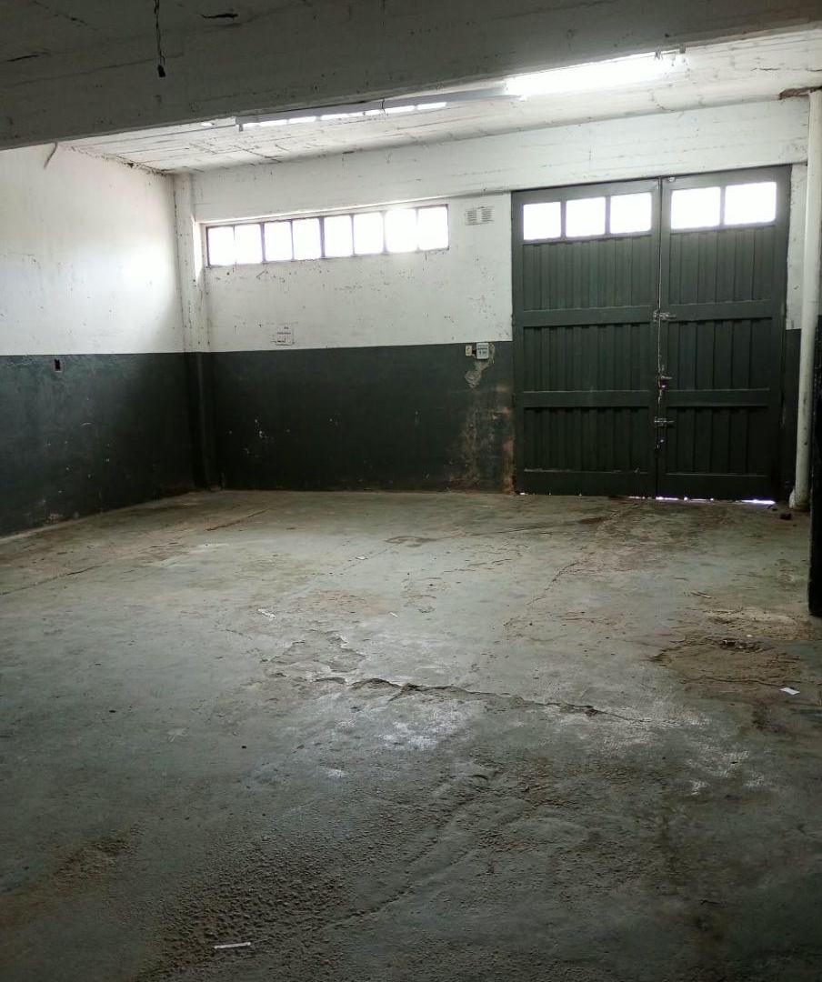 Foto de LOCAL O DEPOSITO EN ALQUILER, EN 2 PLANTAS, A MTS. DE AV. MOSCONI, imagen 4