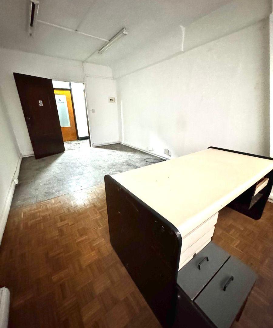 OPORTUNIDAD - OFICINA GALERIA BOSTON - VENTA - FLORIDA 142 -