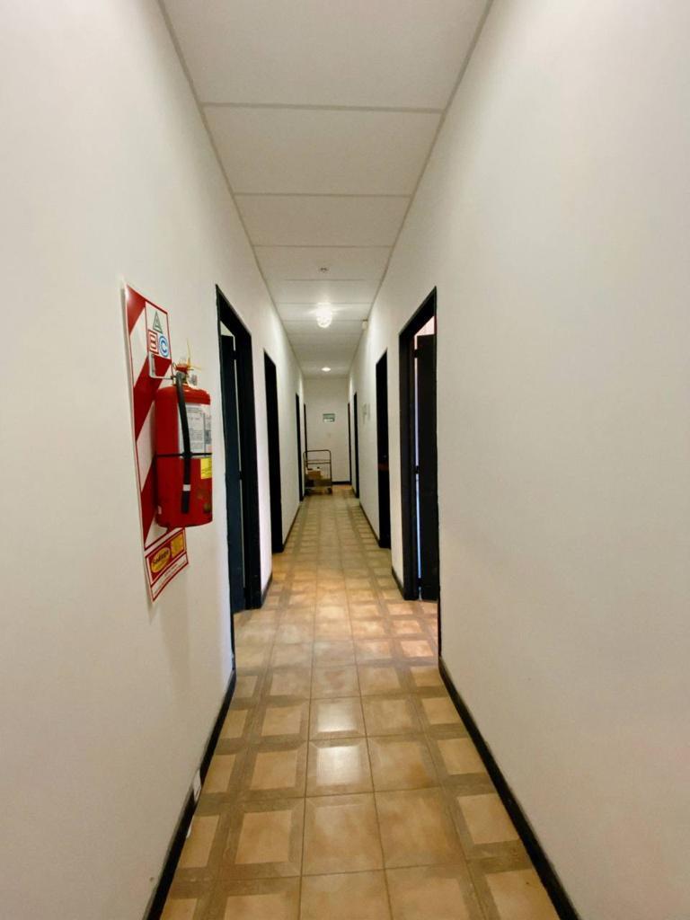 Importante Local y Centro de Distribucion en Venta 5