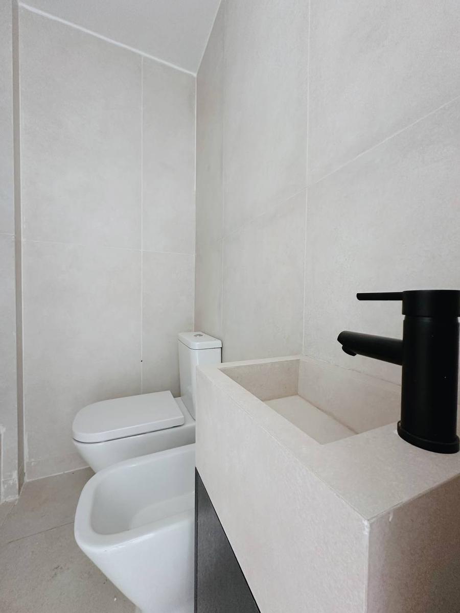 EXCELENTE PISO A ESTRENAR EN VENTA