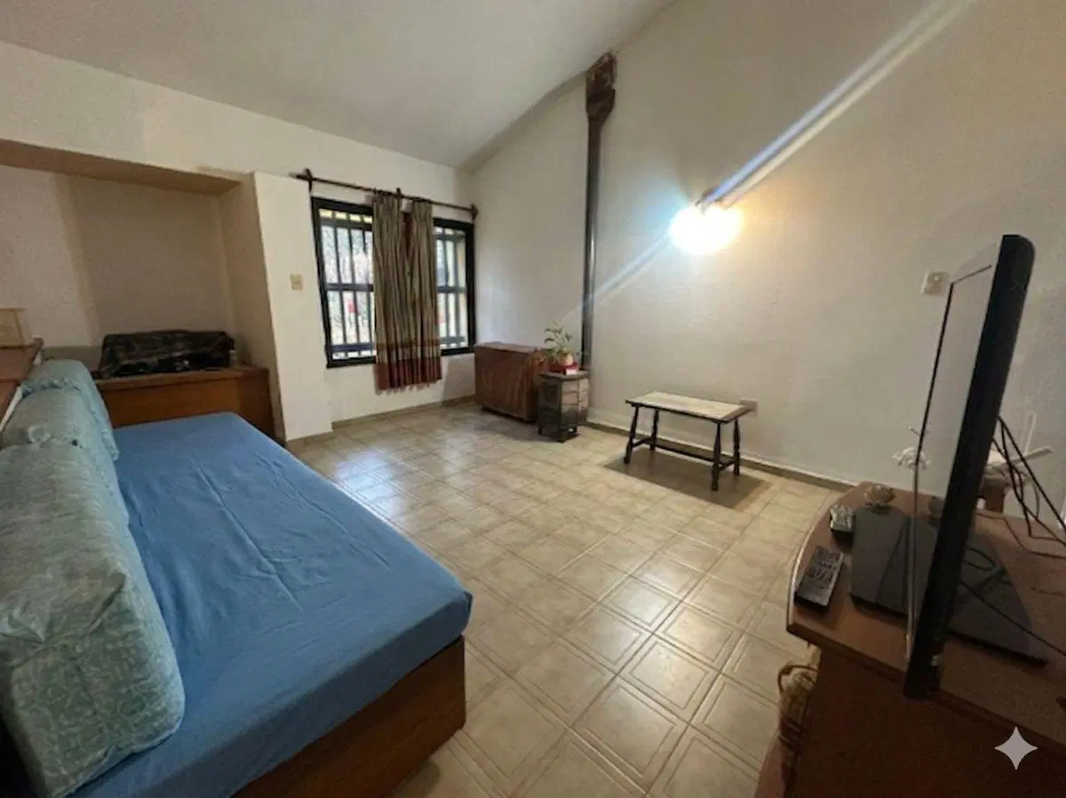 VENTA DE CASA EN BARRIO GRANJA DE CLARET - 3 DORM. 4