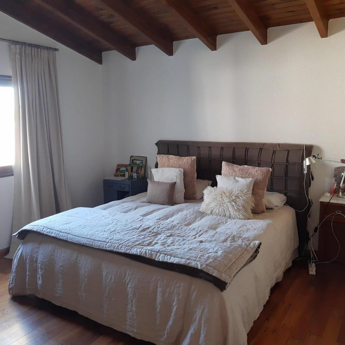 Se Vende Hermosa Casa en Barrio Dalvian con Pileta 3