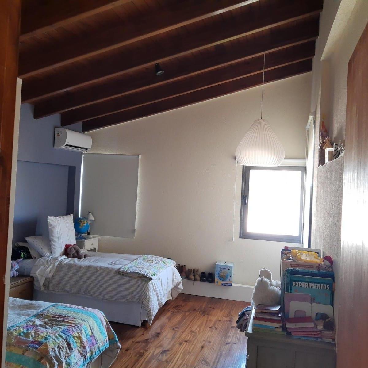 Se Vende Hermosa Casa en Barrio Dalvian con Pileta 1