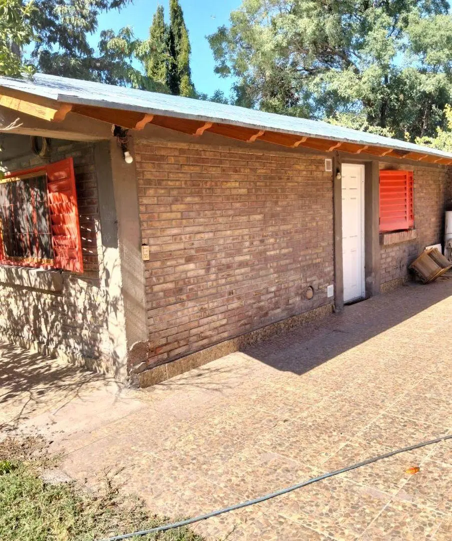 SE VENDE CASA CON 2 CABAÑAS EN LUNLUNTA, MAIPÚ, MENDOZA 8
