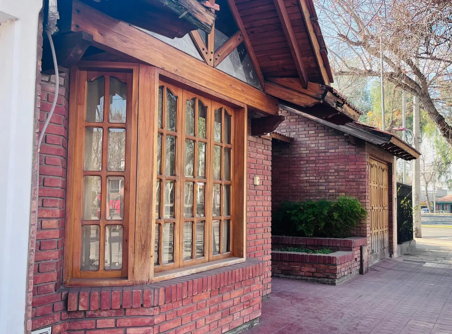 SE VENDE CASA CON DEPARTAMENTO EN Bº TRAPICHE, EXCELENTE UBICACIÓN 4