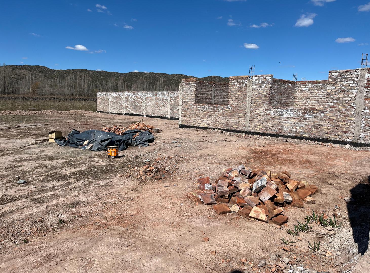 Foto de SE VENDE CASA EN POZO EN PERDRIEL-LUJÁN DE CUYO (OBRA AL 65%) TERRENO, imagen 4