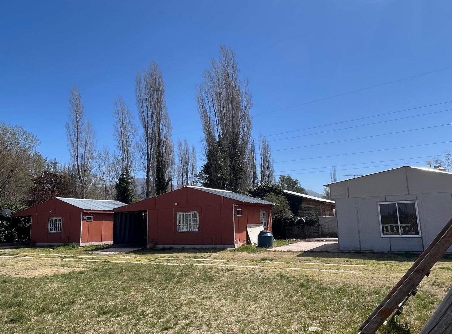 Foto de SE VENDE COMPLEJO DE 3 CABAÑAS EN TERRENO DE 2000 m² CON PISCINA EN, imagen 1