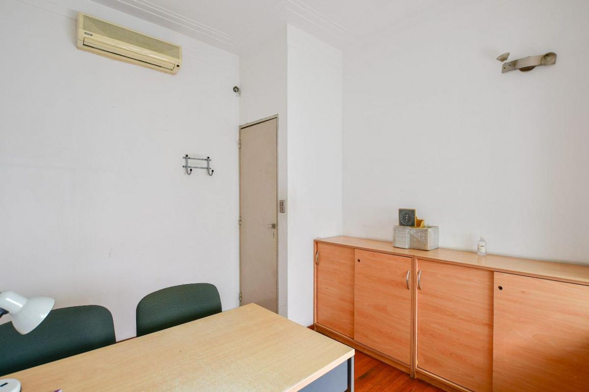 Casa 4 Dorm./ Consultorios en Venta La Plata 2