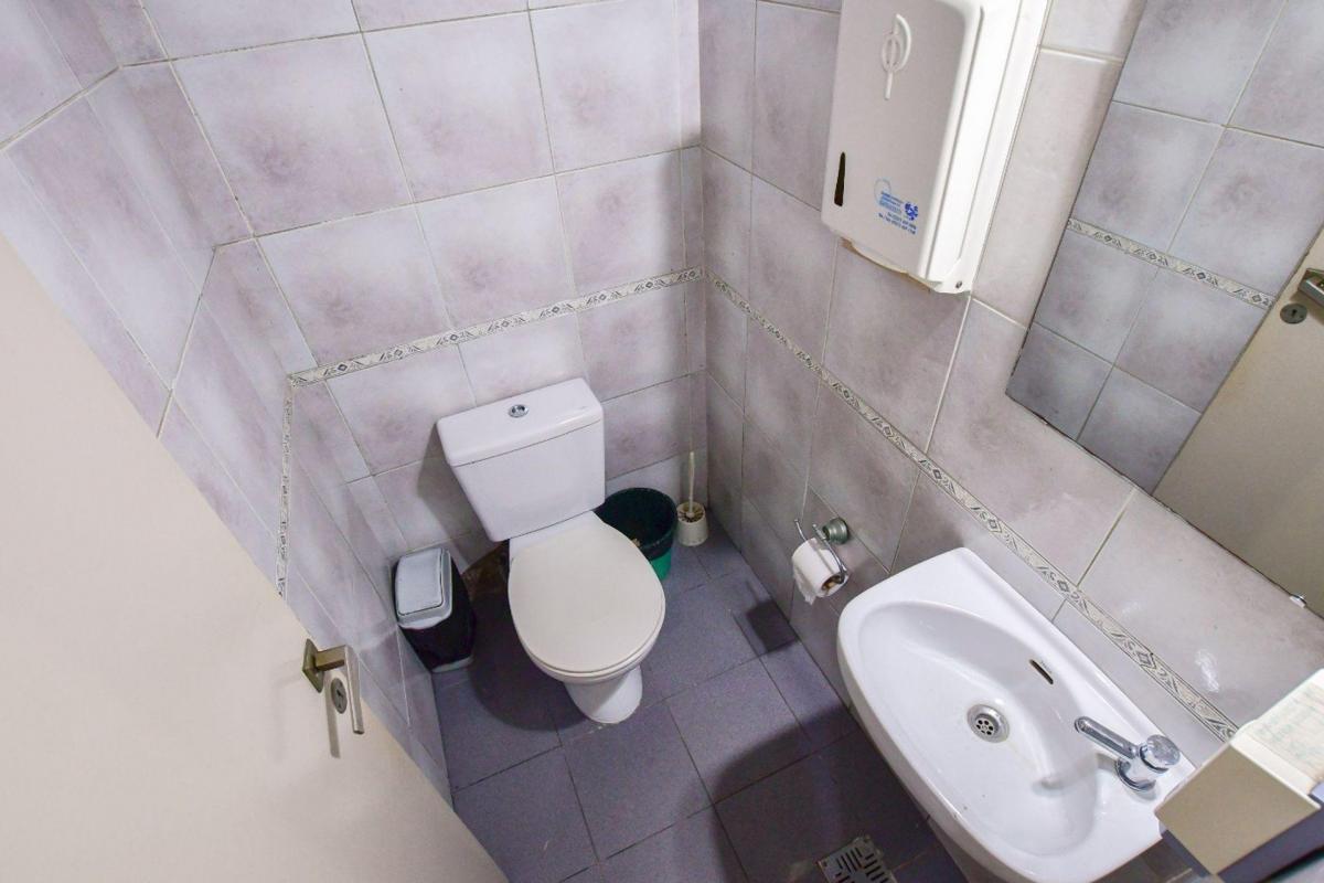 Casa 4 Dorm./ Consultorios en Venta La Plata 4