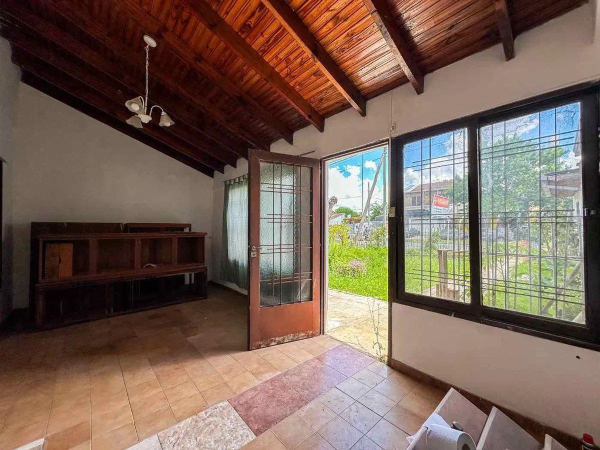 CASA 2 DORMITORIOS EN VENTA LA PLATA CON COCHERA 4