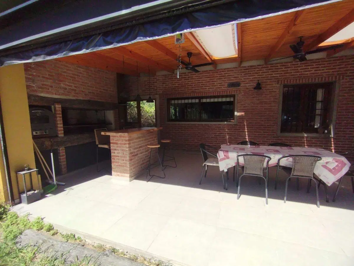 CASA 3 DORMITORIOS VENTA EL RODEO PARQUE Y PILETA 5