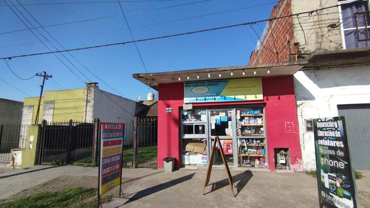 CASA 2 DORMITORIOS EN VENTA LA PLATA A REFACCIONAR