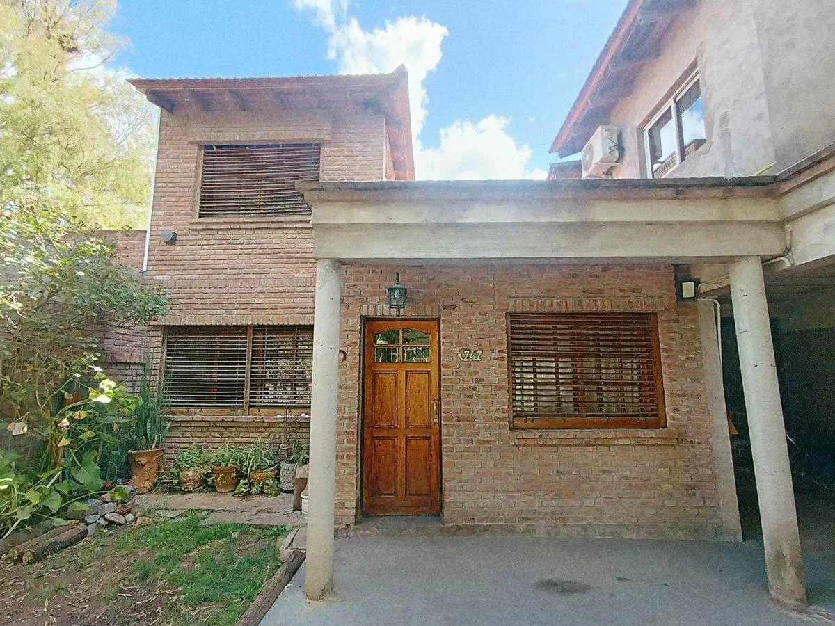 CASA 3 DORMITORIOS EN VENTA LA PLATA 5