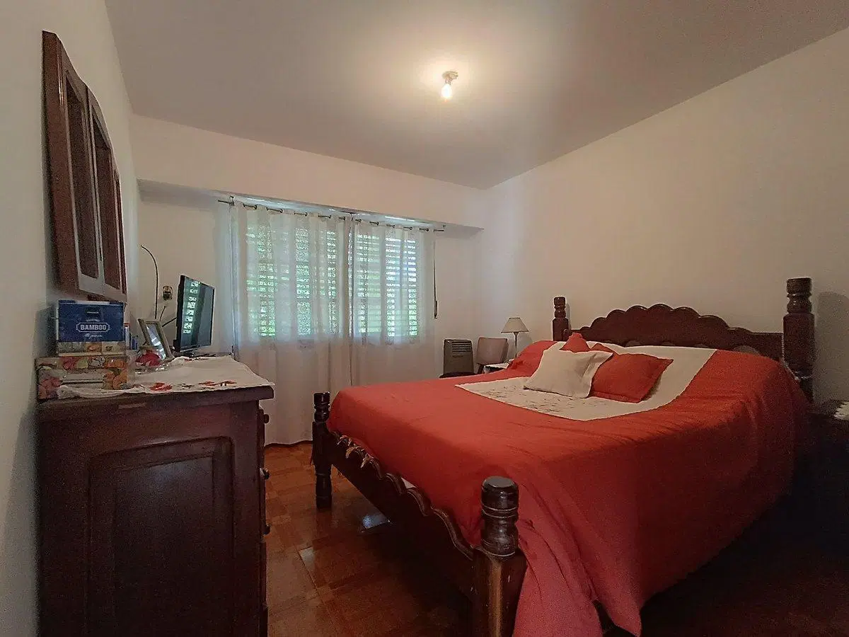 CASA 3 DORMITORIOS EN VENTA LA PLATA 2