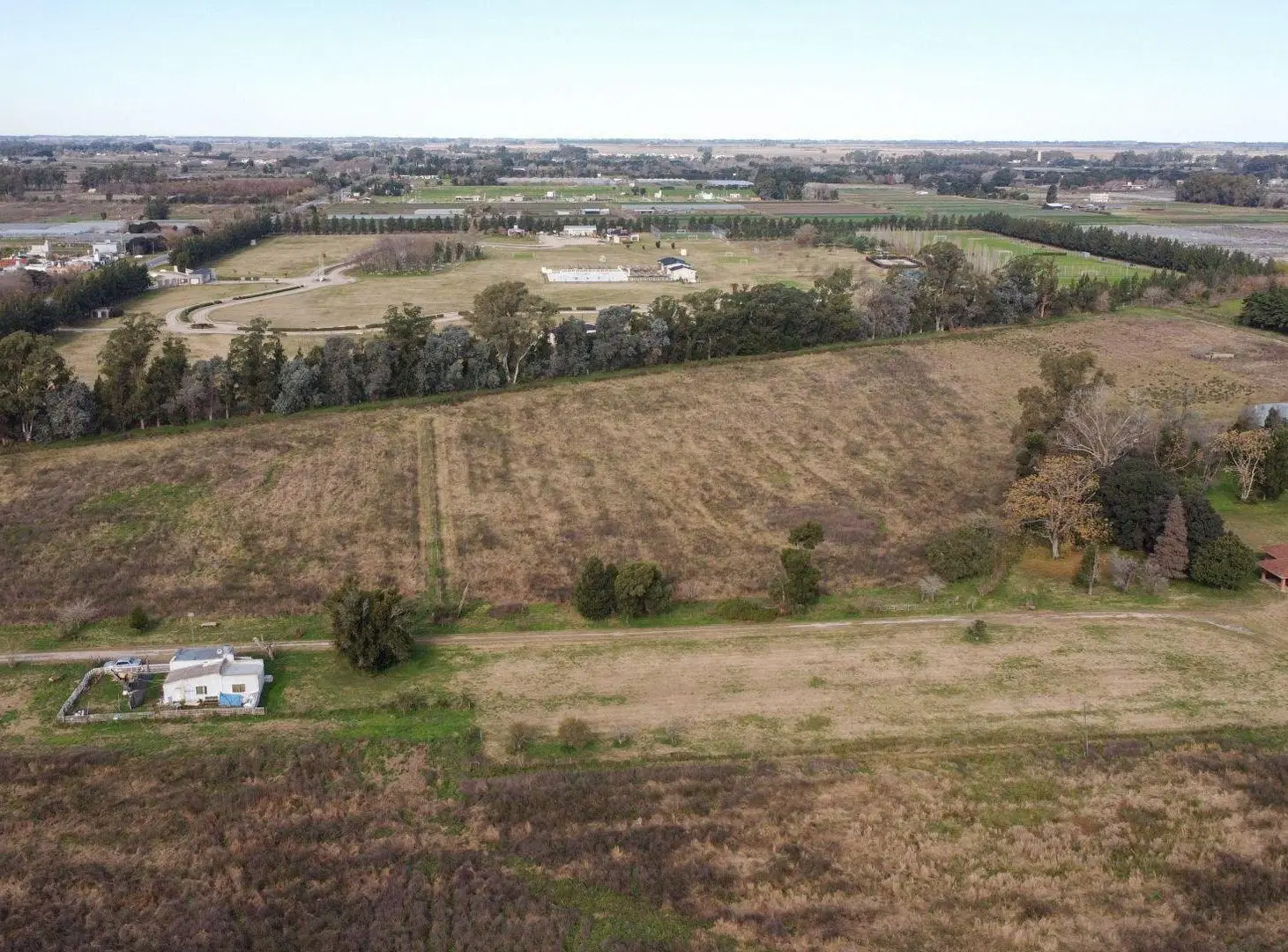 CAMPO EN  VENTA LA PLATA , IDEAL DESARROLLO 2