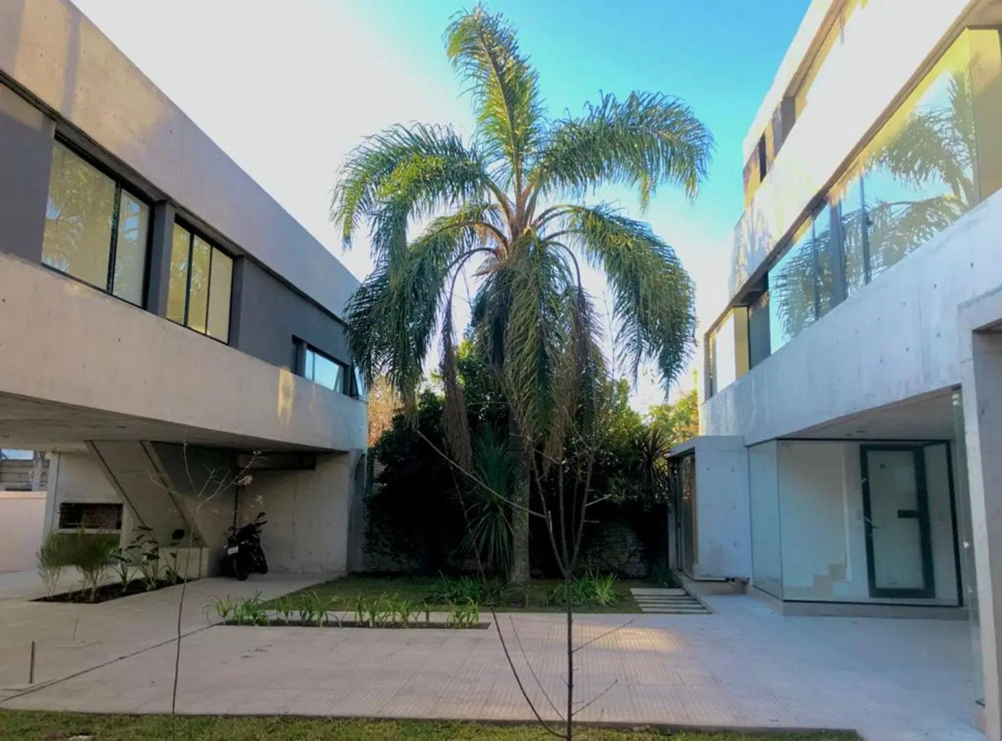 DUPLEX 2 DORMITORIOS EN VENTA GONNET 2