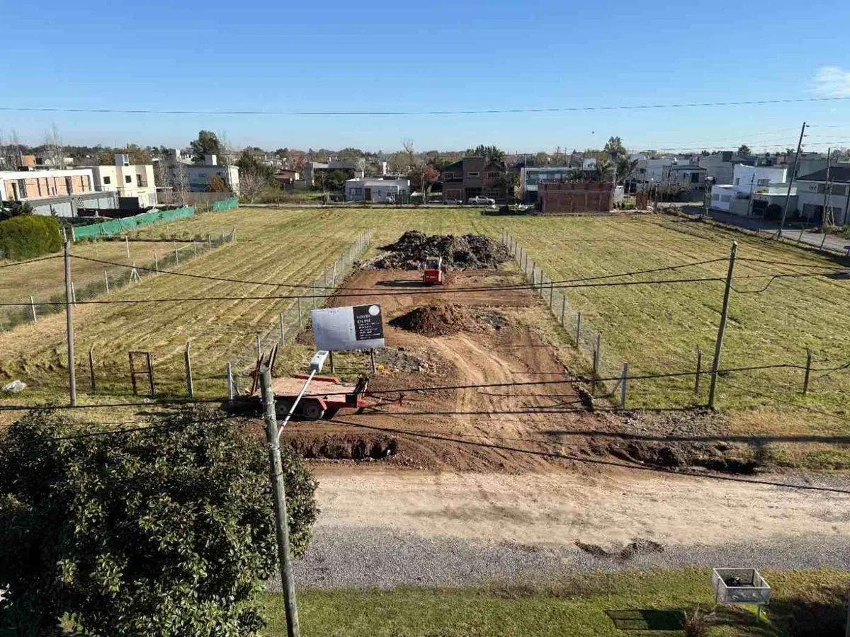 - VENTA TERRENOS 370 m2 - CALLE 4 E 499 Y 500 - 4