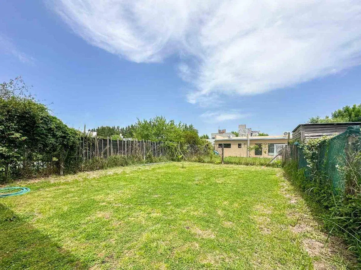 CASA 2 DORMITORIOS EN VENTA PARQUE SICARDI + PATIO 4