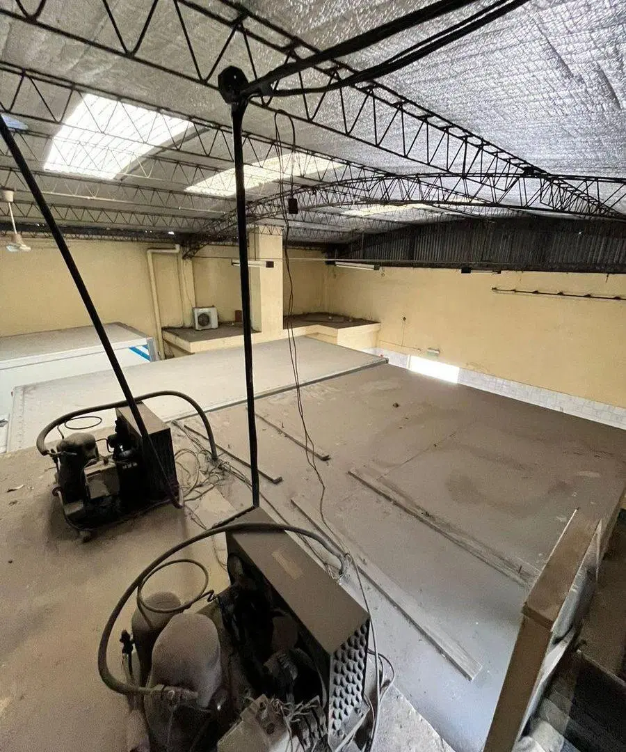 GALPON EN VENTA LA PLATA - 240 M2 LOS HORNOS 5