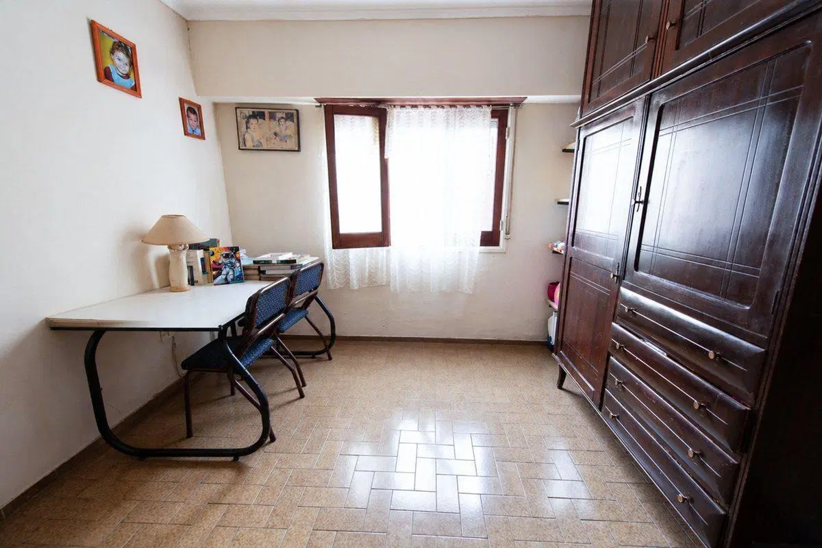 CASA 2 DORMITORIOS EN VENTA LA PLATA CON PATIO 4