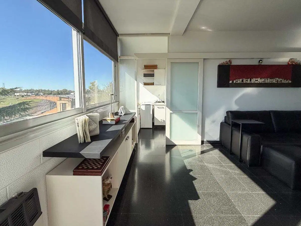 DEPARTAMENTO DOS DORMITORIOS EN VENTA , LA PLATA . 3