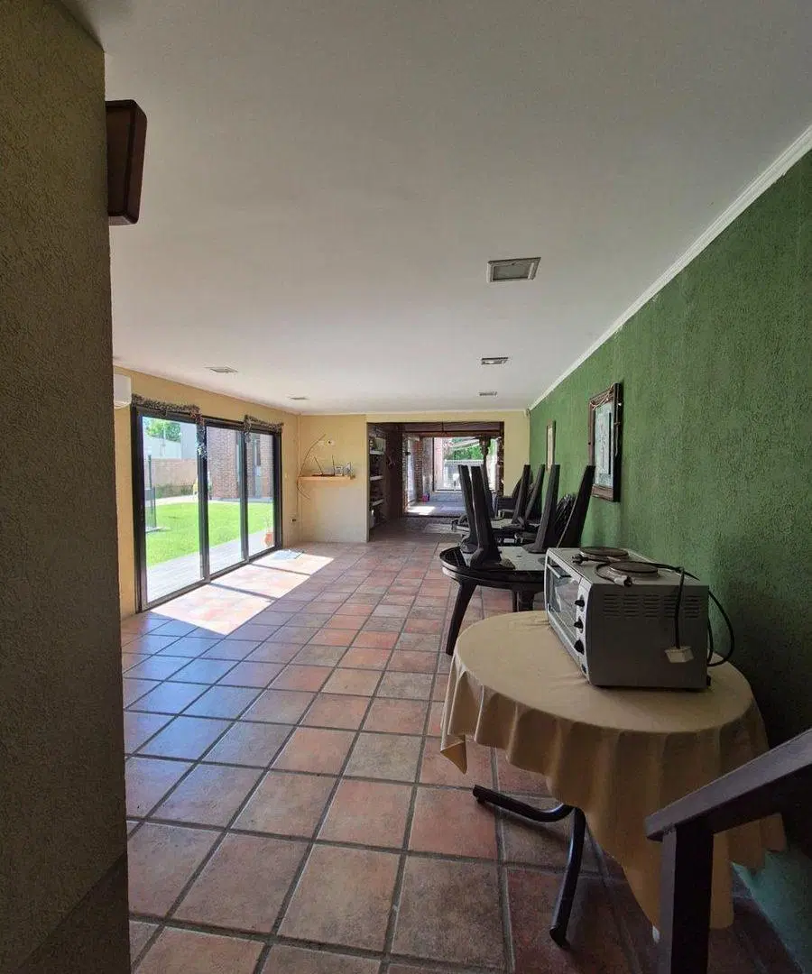 CASA 3 DORMITORIOS EN VENTA LA PLATA 750 M2 3