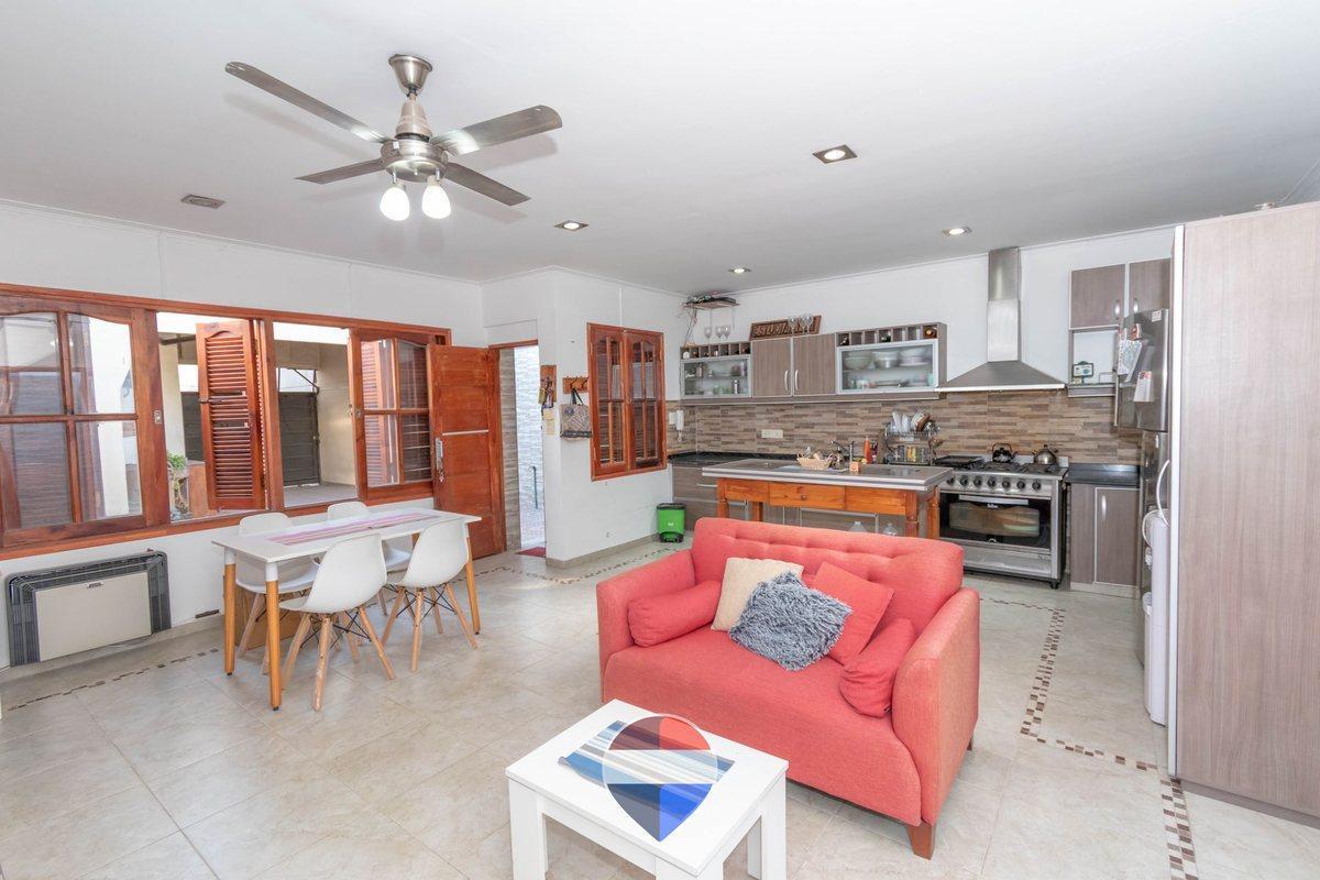 LOCAL EN VENTA LA PLATA + CASA +DEPTO  AVENIDA 66