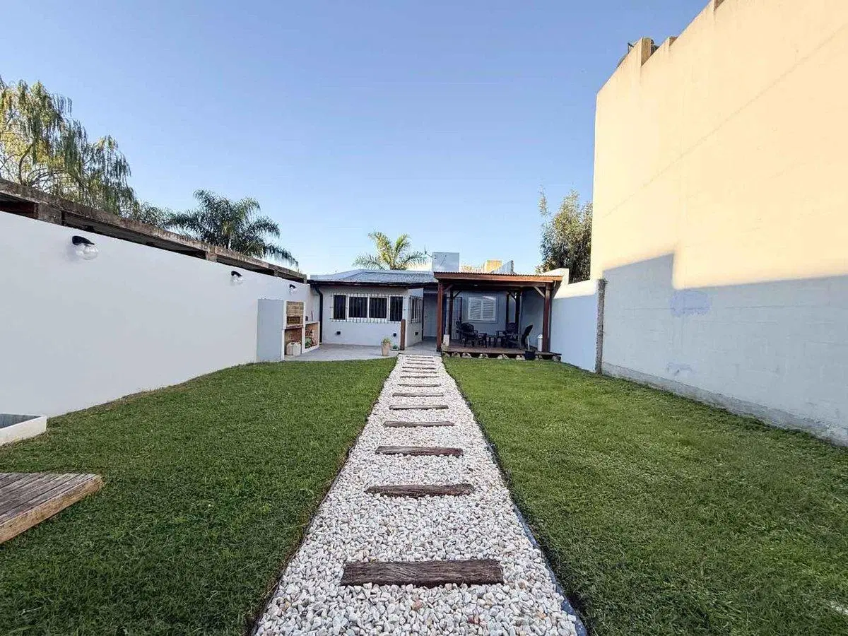 Casa en venta en Lisandro Olmos Posible Apto Banco 2