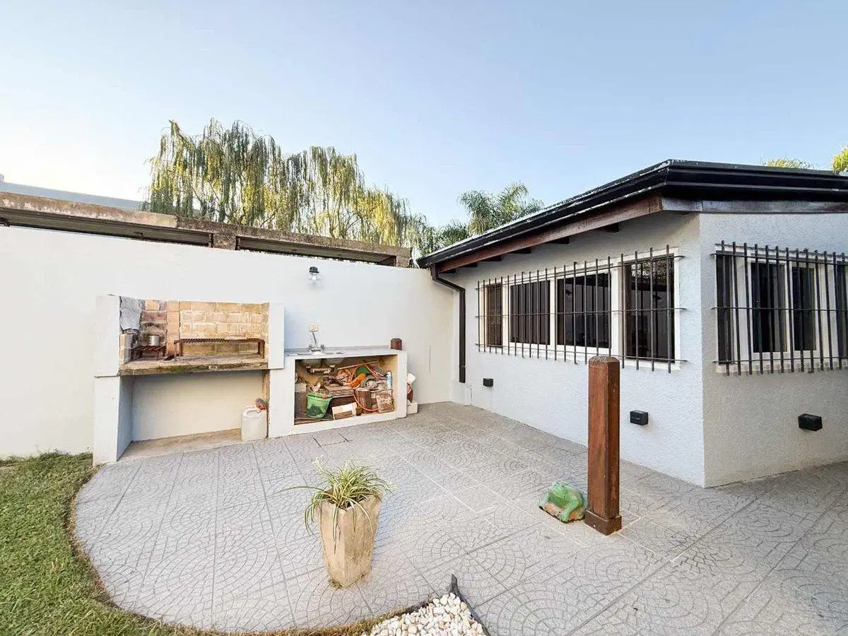 Casa en venta en Lisandro Olmos Posible Apto Banco 5